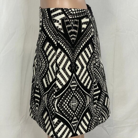 Alice + Olivia Printed Mini Skirt • Size 4 • Black/White - Picture 4 of 9